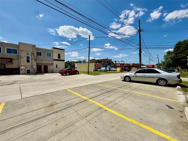 13710 W Warren Avenue, Dearborn, MI 48126