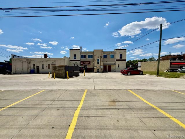13710 W Warren Avenue, Dearborn, MI 48126