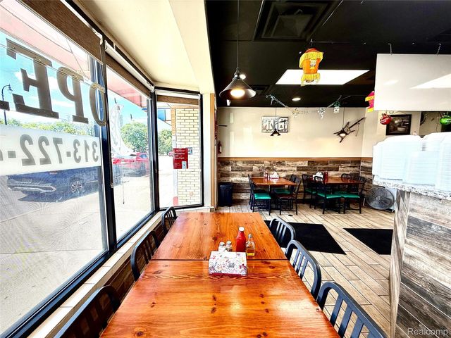 13710 W Warren Avenue, Dearborn, MI 48126