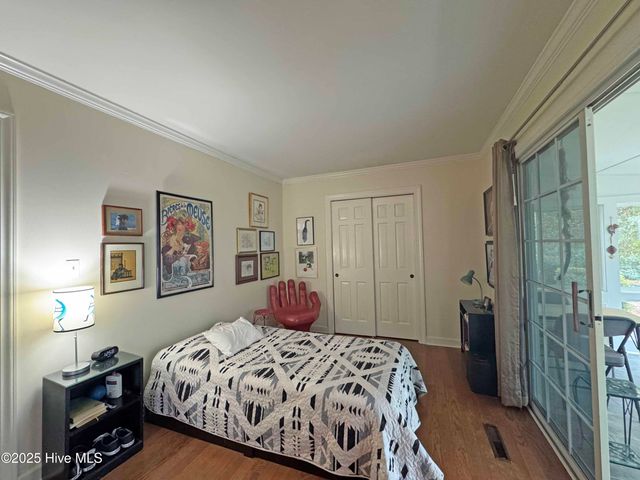 1 Village Green Circle, Southern Pines, NC 28387