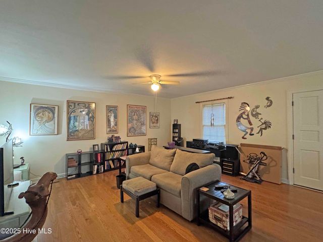 1 Village Green Circle, Southern Pines, NC 28387
