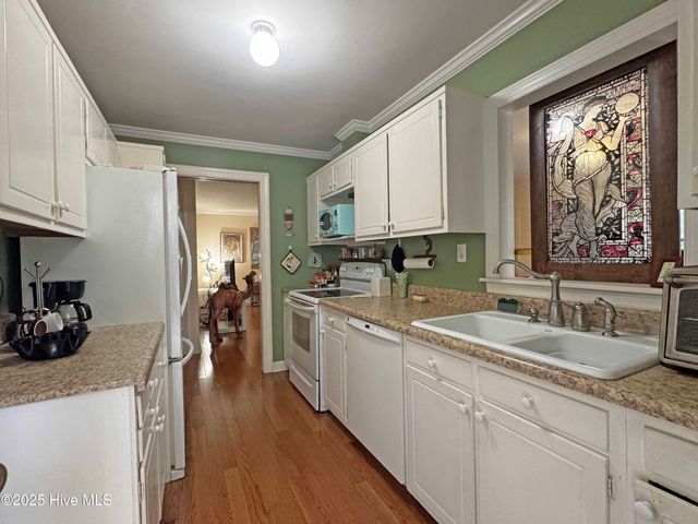 1 Village Green Circle, Southern Pines, NC 28387