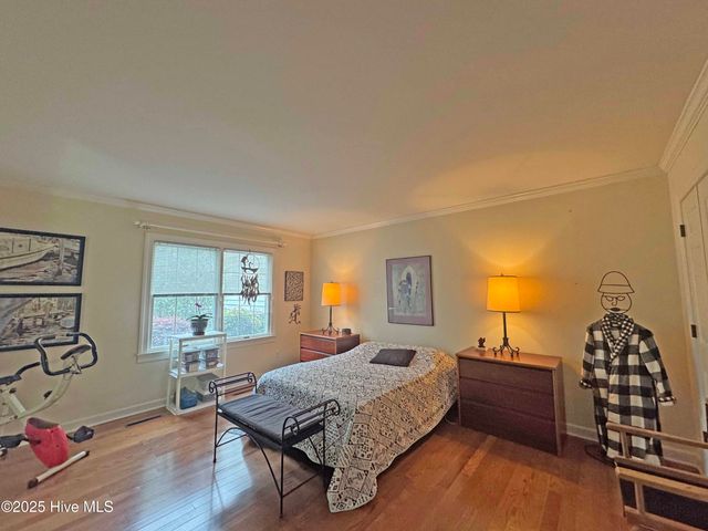 1 Village Green Circle, Southern Pines, NC 28387