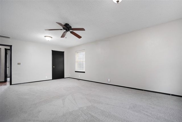 108 W Parkland Drive, Yukon, OK 73099
