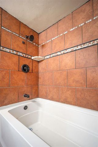 108 W Parkland Drive, Yukon, OK 73099