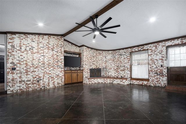 108 W Parkland Drive, Yukon, OK 73099