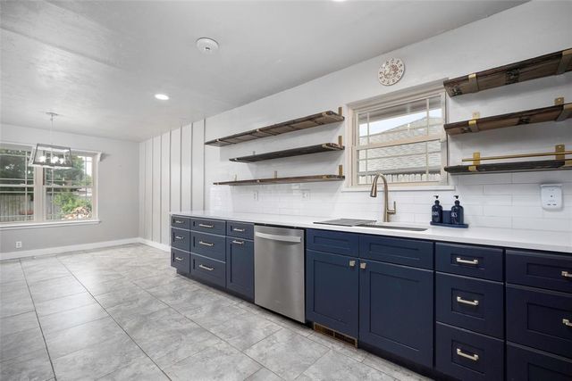 108 W Parkland Drive, Yukon, OK 73099