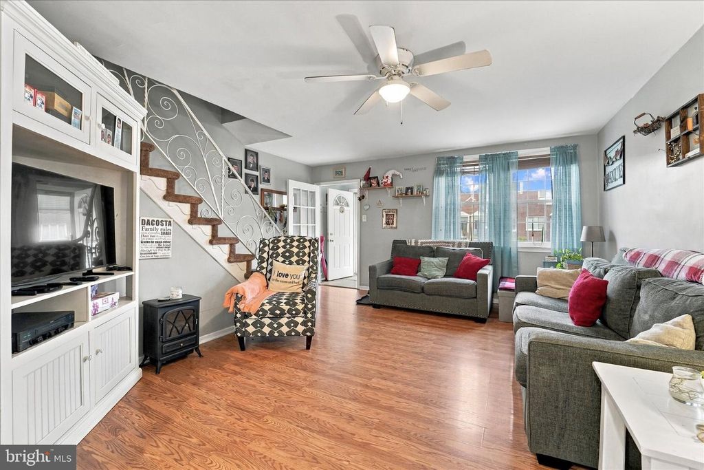3318 LANSING ST, Philadelphia, PA 19136 — photo 2