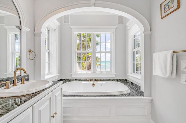 75761 Overseas Highway, Lower Matecumbe, FL 33036