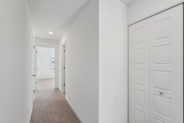 1401 Oakfield Lane, Pingree Grove, IL 60140