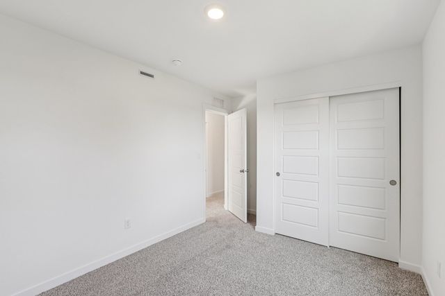 1401 Oakfield Lane, Pingree Grove, IL 60140