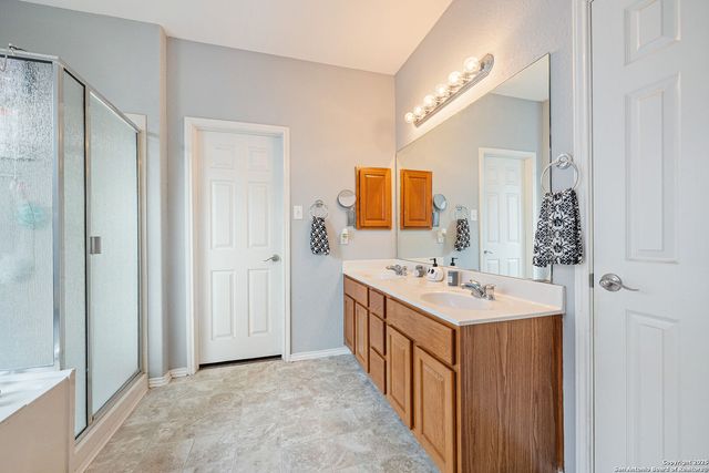 8306 Piney Wood Run, San Antonio, TX 78255