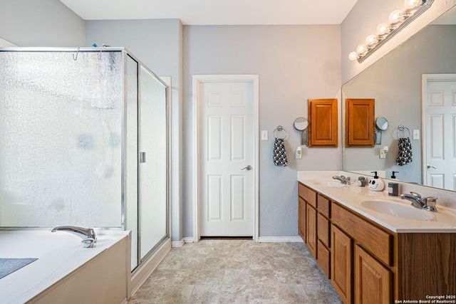 8306 Piney Wood Run, San Antonio, TX 78255