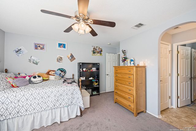 8306 Piney Wood Run, San Antonio, TX 78255