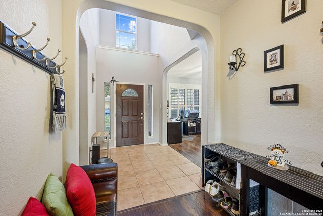 8306 Piney Wood Run, San Antonio, TX 78255