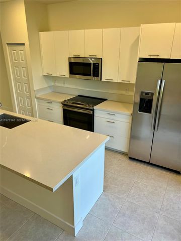 8031 NW 104th Ave 22, Doral, FL 33178