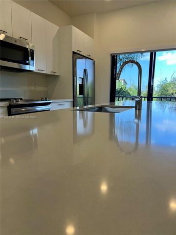 8031 NW 104th Ave 22, Doral, FL 33178