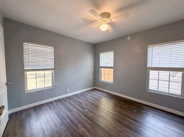 1012 Turner Street, Cleburne, TX 76033