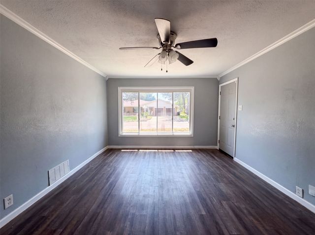 1012 Turner Street, Cleburne, TX 76033