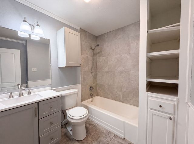 1012 Turner Street, Cleburne, TX 76033