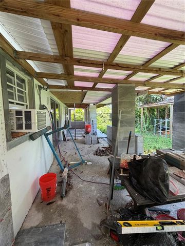 9110 SW 44th St, Miami, FL 33165