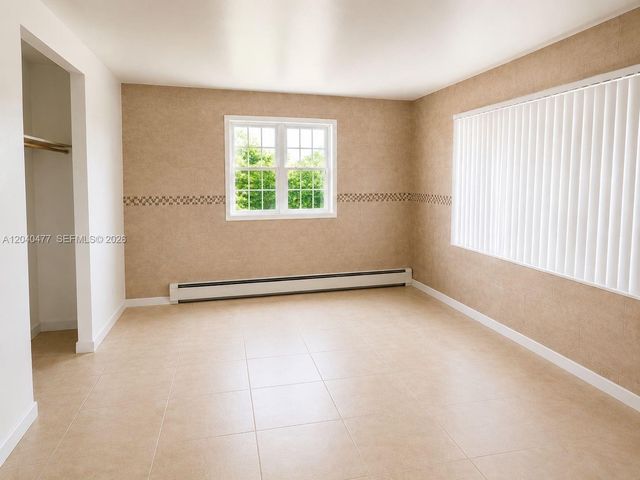 9110 SW 44th St, Miami, FL 33165
