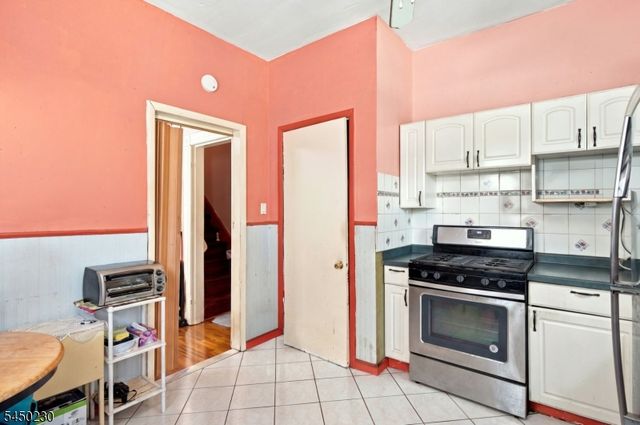 186 Culver Ave, Jersey City, NJ 07305