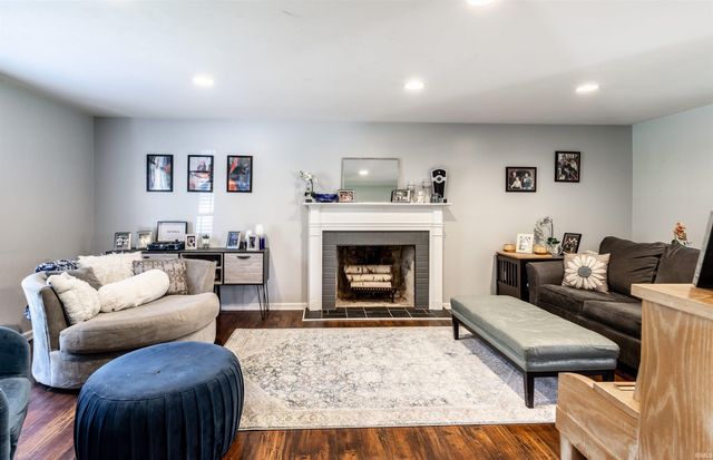 1200 Fuquay Road, Evansville, IN 47715