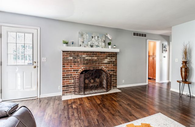 1200 Fuquay Road, Evansville, IN 47715