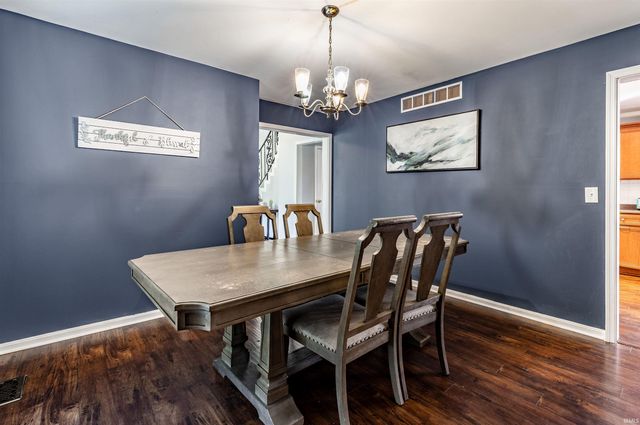 1200 Fuquay Road, Evansville, IN 47715