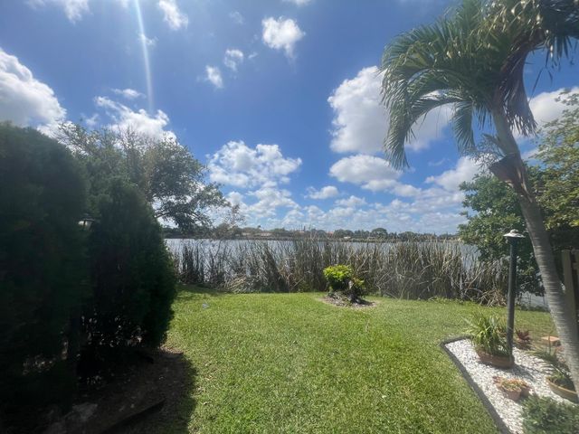 3502 Waterview Circle, Palm Springs, FL 33461