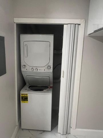 3502 Waterview Circle, Palm Springs, FL 33461