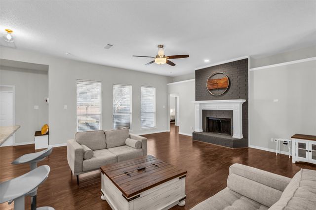 308 Glen Ridge Drive, Murphy, TX 75094