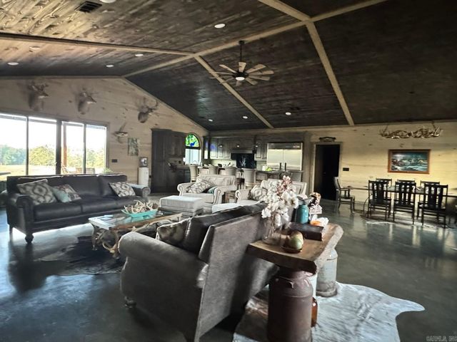 90 Mitchell Road, Batesville, AR 72501