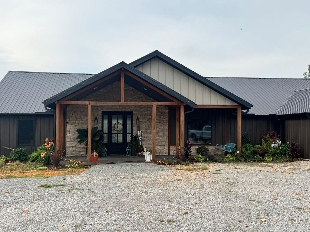 90 Mitchell Road, Batesville, AR 72501