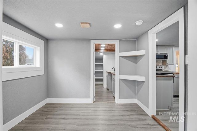 207 10th Avenue N., Nampa, ID 83687