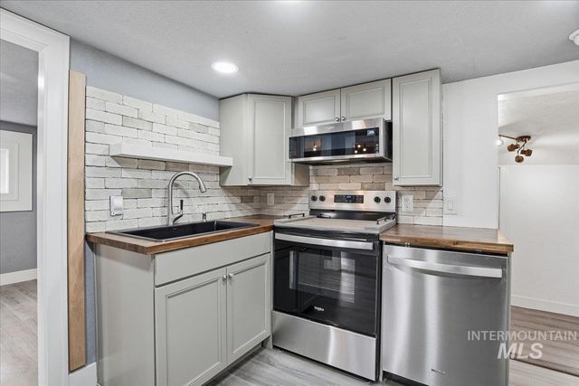 207 10th Avenue N., Nampa, ID 83687