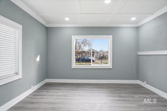 207 10th Avenue N., Nampa, ID 83687