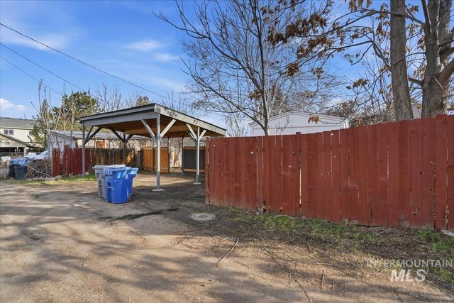 207 10th Avenue N., Nampa, ID 83687