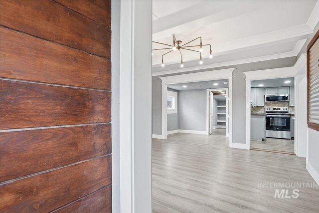 207 10th Avenue N., Nampa, ID 83687