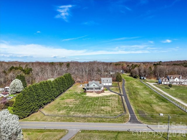 4566 Little Mountain Road, Catawba, NC 28609