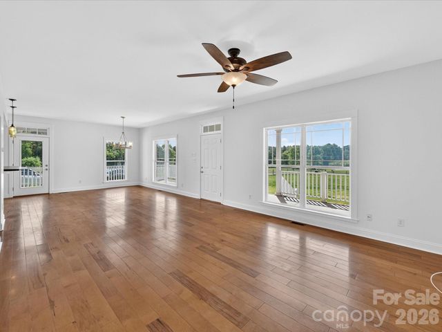 4566 Little Mountain Road, Catawba, NC 28609