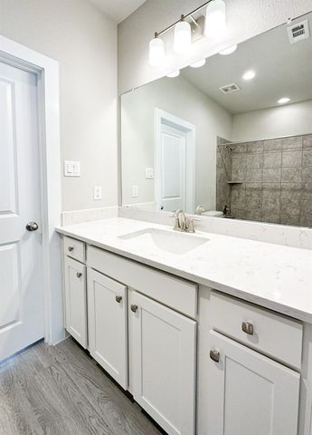 9007 Lonestar Creekbend Lane, Houston, TX 77080