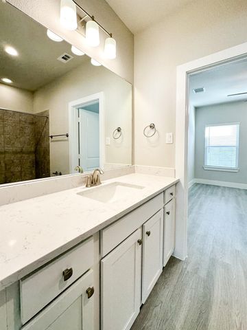 9007 Lonestar Creekbend Lane, Houston, TX 77080