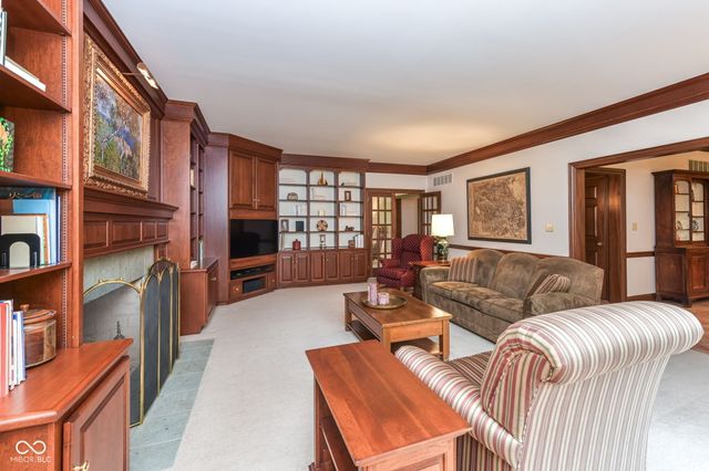6819 Barrington Place, Fishers, IN 46038