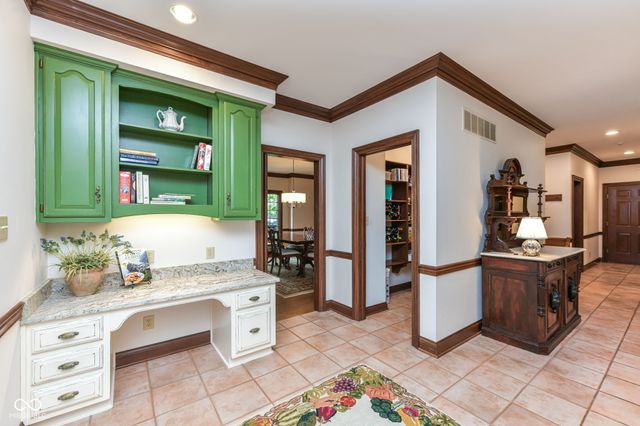 6819 Barrington Place, Fishers, IN 46038