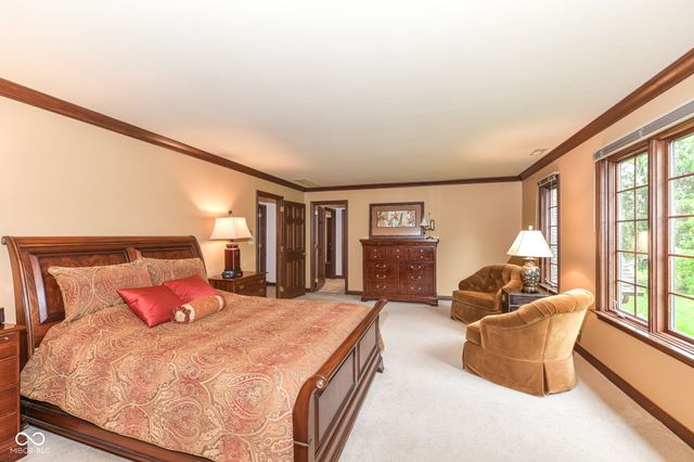 6819 Barrington Place, Fishers, IN 46038