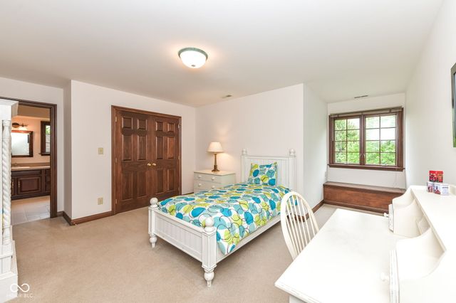 6819 Barrington Place, Fishers, IN 46038