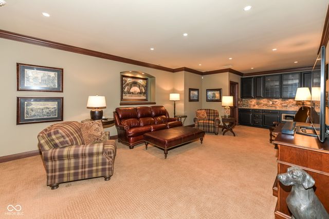 6819 Barrington Place, Fishers, IN 46038