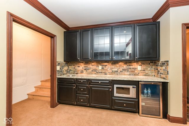 6819 Barrington Place, Fishers, IN 46038